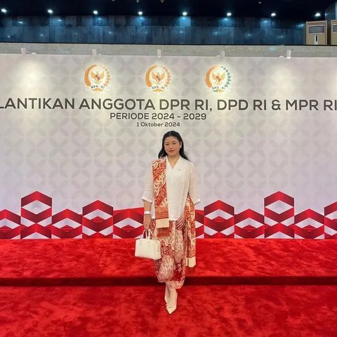 3 Potret Cantiknya Pinka Haprani yang Baru Dilantik Anggota DPR-RI 2024-2029, Tampil Serasi dengan Puan Maharani